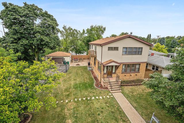 1675 Orchard Ln., Northfield, IL 60093