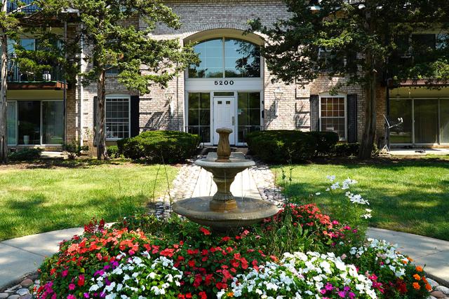 5200 Carriageway Dr. #111, Rolling Meadows, IL 60008