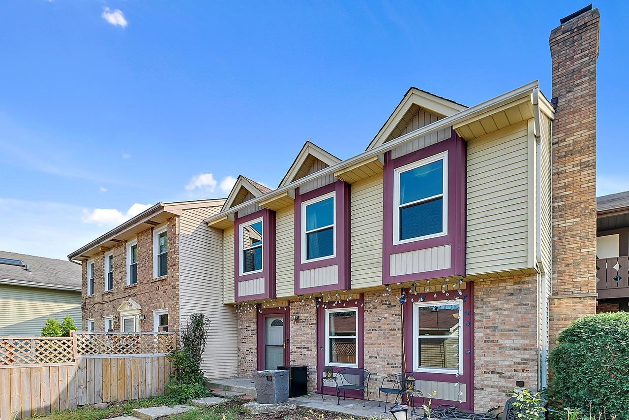 974 Patricia Ln., Crete, IL 60417