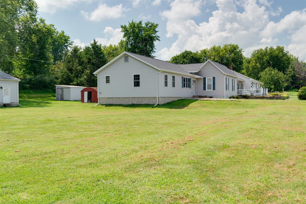 209 W Locust St., San Jose, IL 62682
