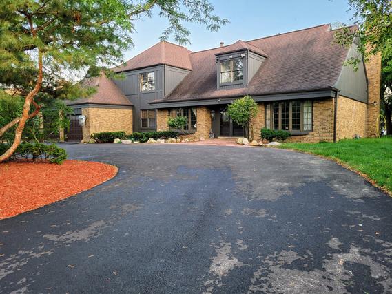 9644 Reding Cir., Des Plaines, IL 60016