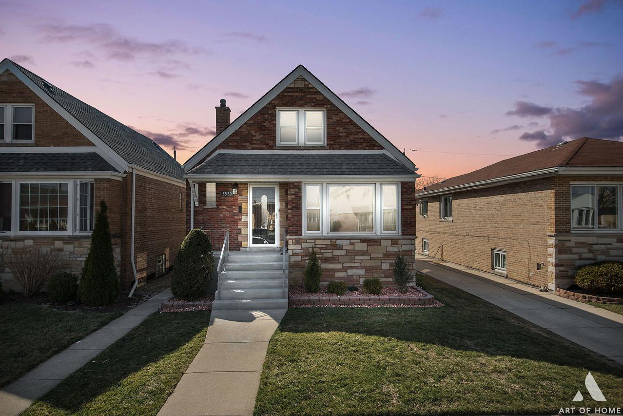 5530 S Meade Ave., Chicago, IL 60638