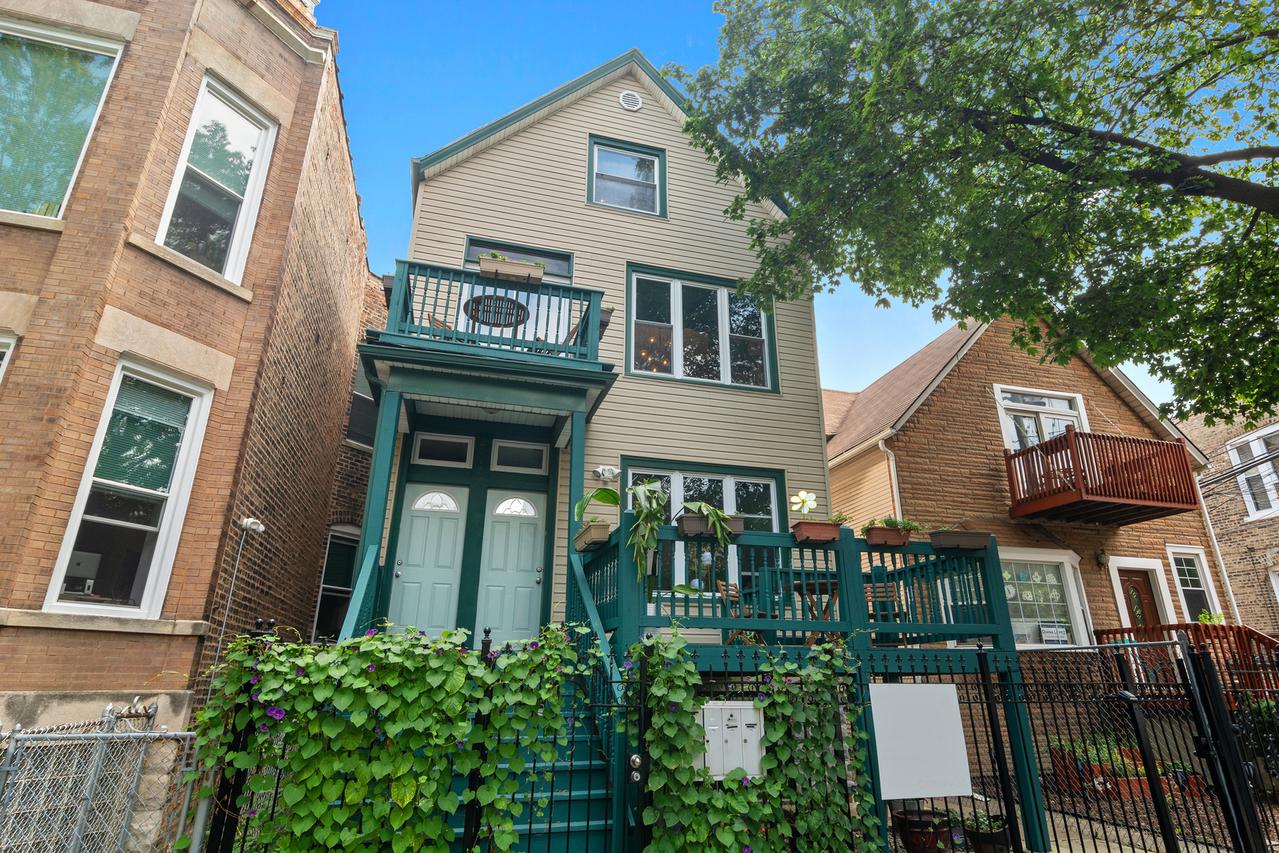 2017 N Sawyer Ave., Chicago, IL 60647