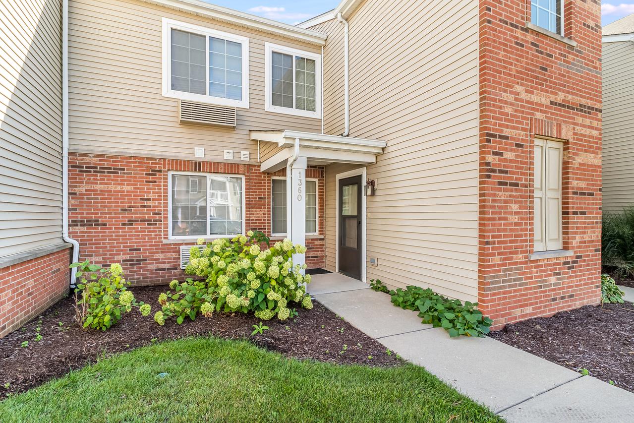 136 Bertram Dr. #O, Yorkville, IL 60560