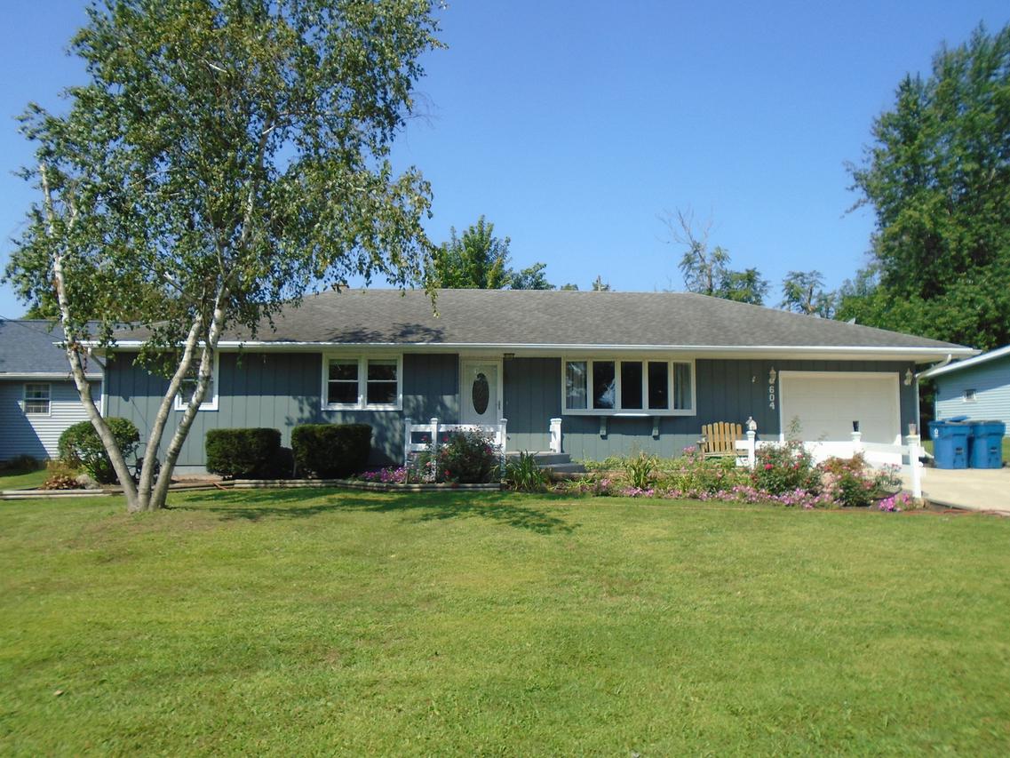 604 Park Ave., Lamoille, IL 61330