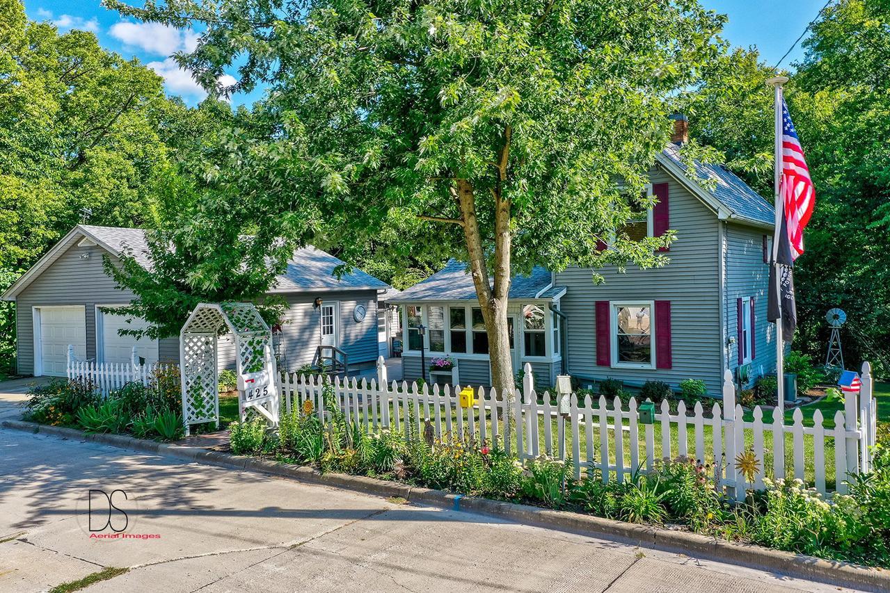 425 Schumacher St., Marseilles, IL 61341
