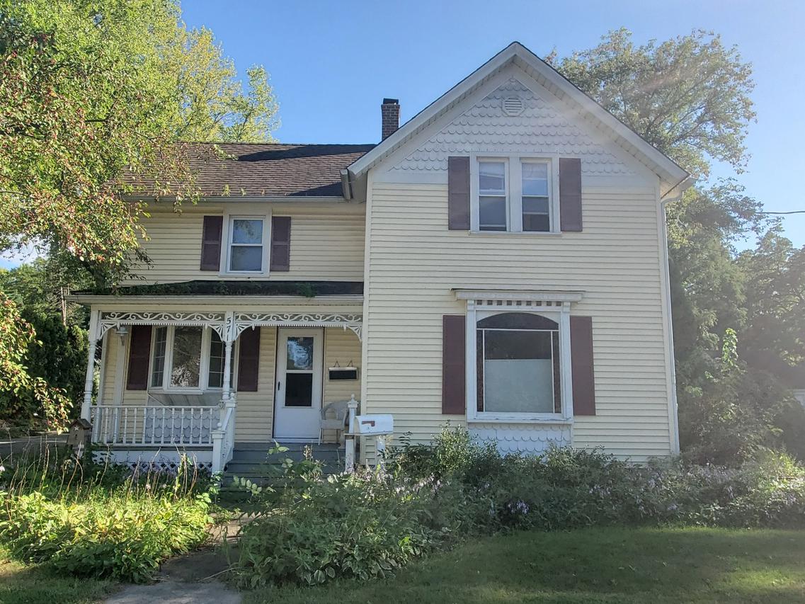 571 W Main St., Cary, IL 60013