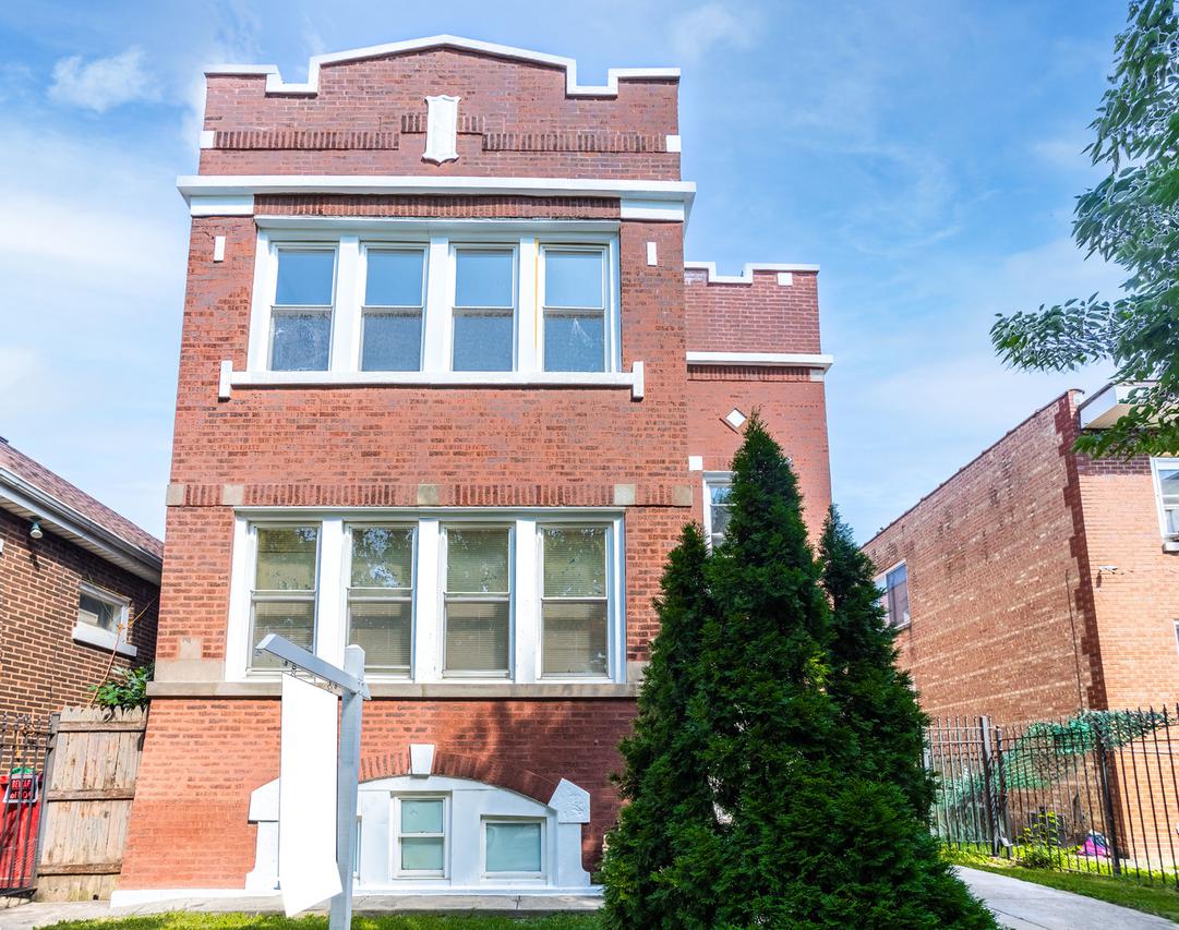 6551 S Whipple St., Chicago, IL 60629