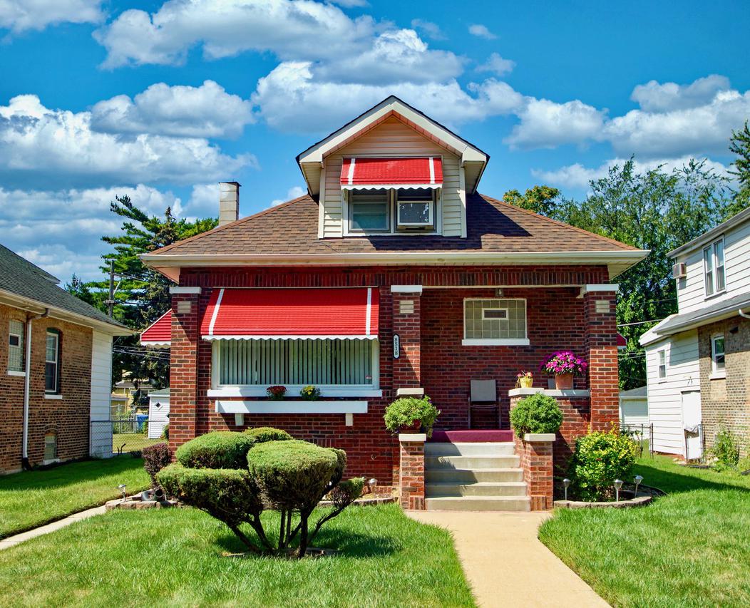 8518 S Saint Lawrence Ave., Chicago, IL 60619