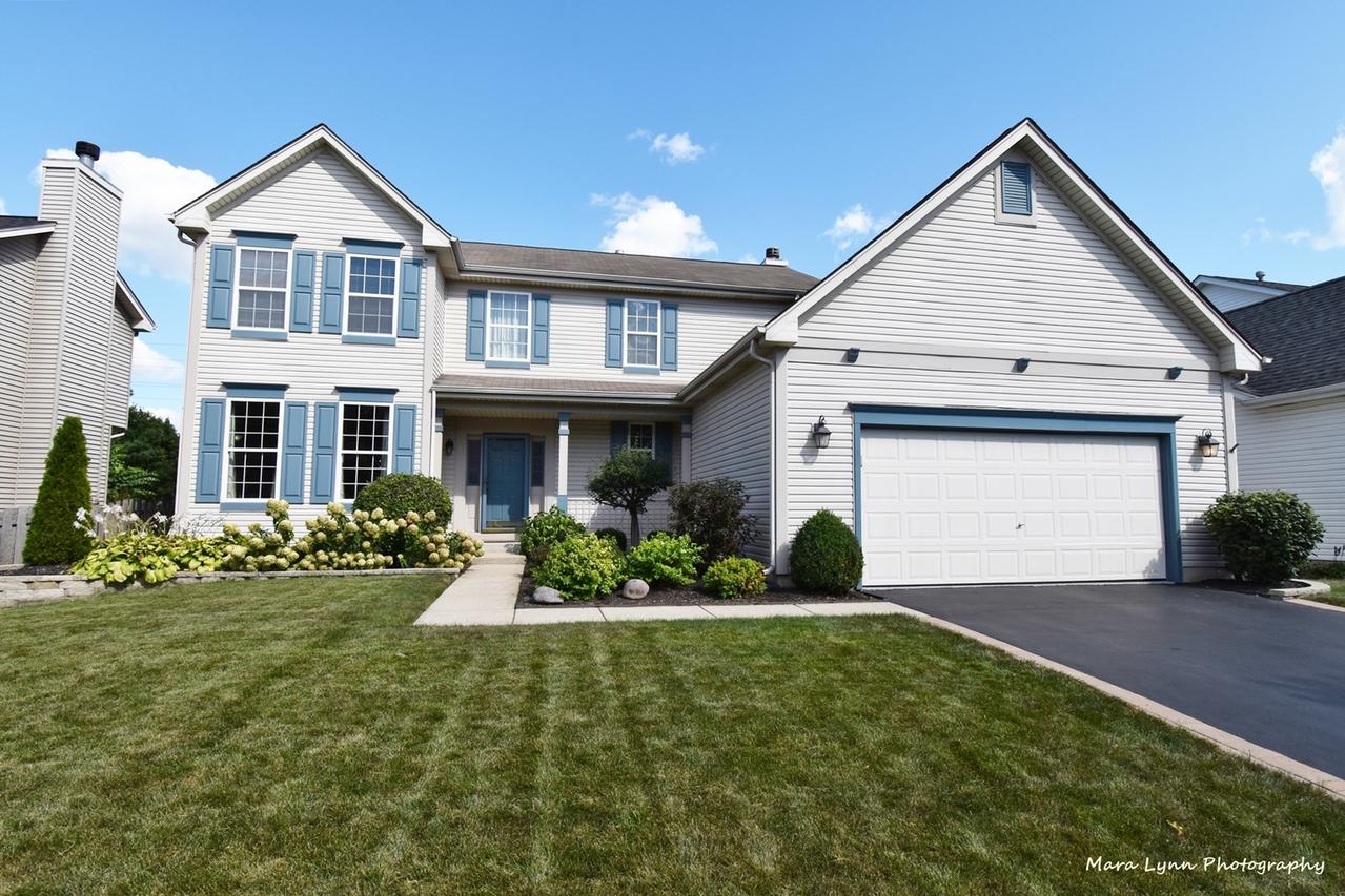 158 St. Germain Pl., St. Charles, IL 60175
