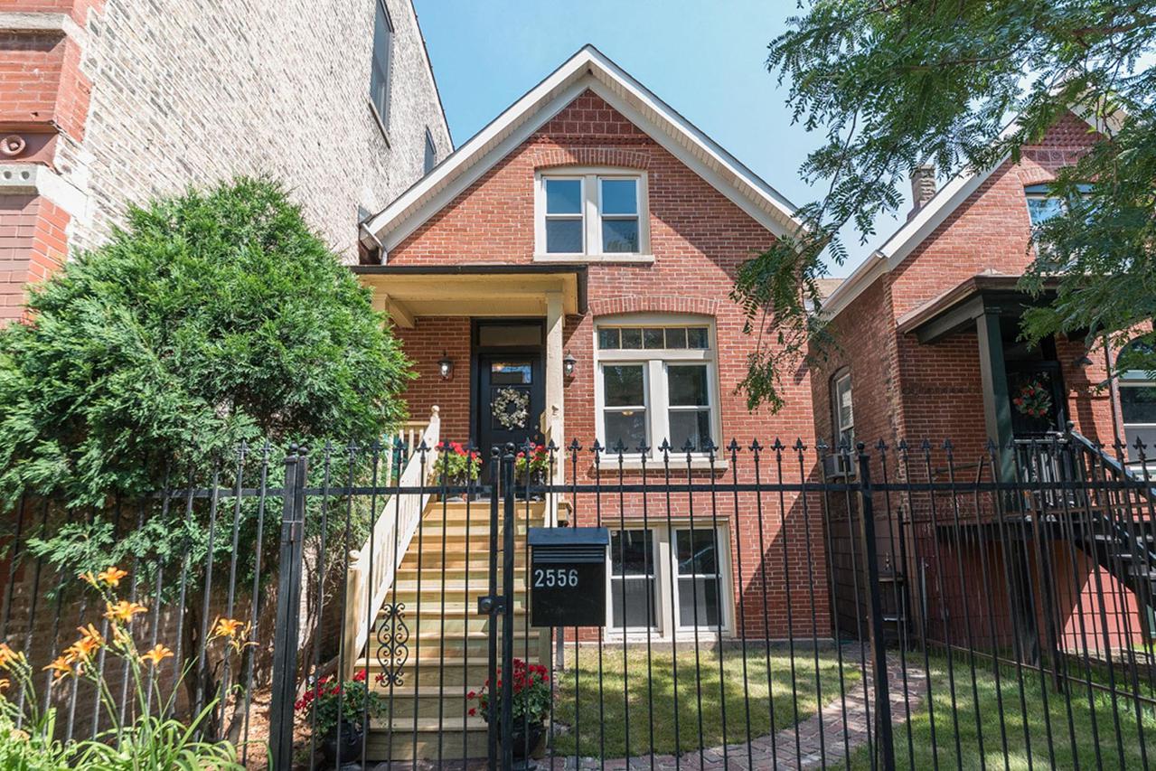 2556 W Haddon Ave., Chicago, IL 60622