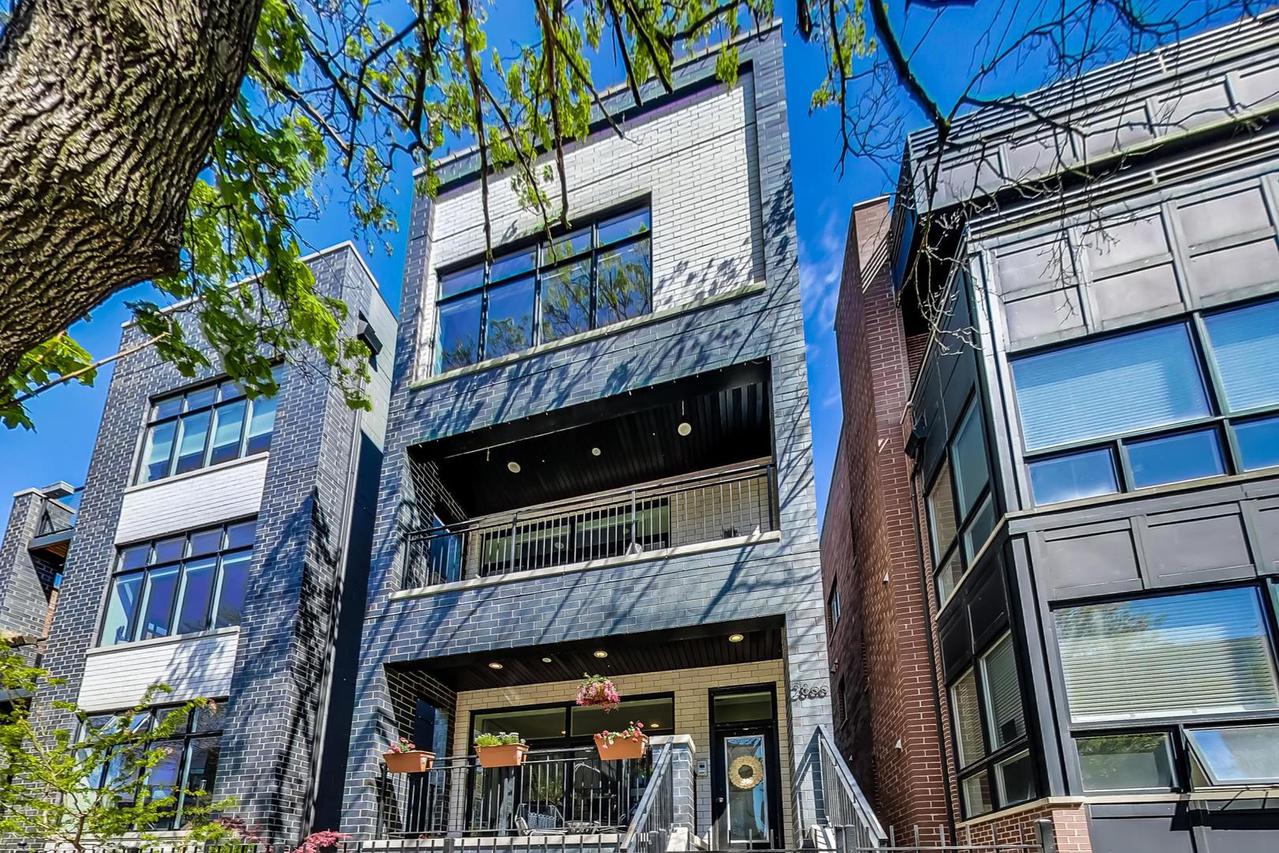 2866 W Lyndale St. #1, Chicago, IL 60647