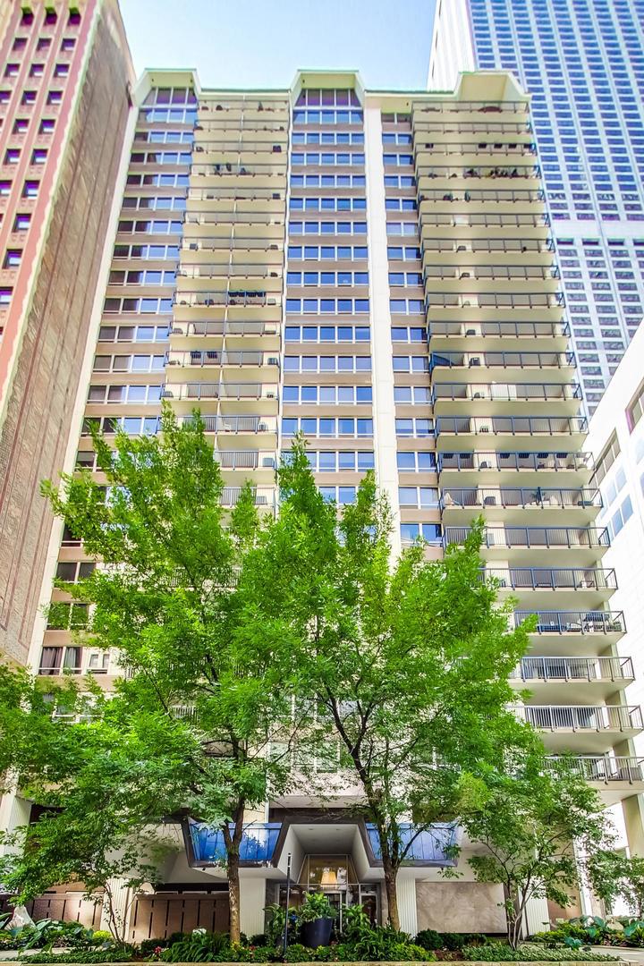 201 E Chestnut St. #15F, Chicago, IL 60601