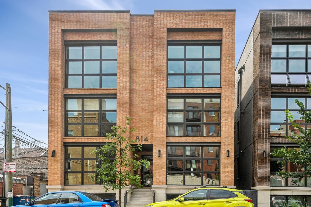 814 N Marshfield Ave. #3N, Chicago, IL 60622