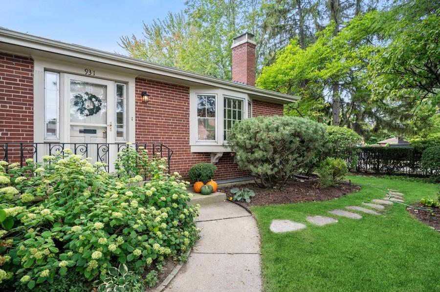 931 Westerfield Dr., Wilmette, IL 60091