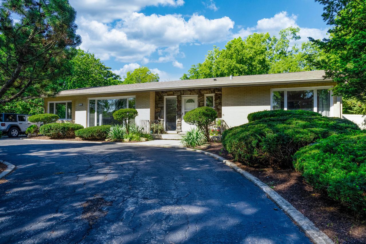 15134 Laramie Ave., Oak Forest, IL 60452