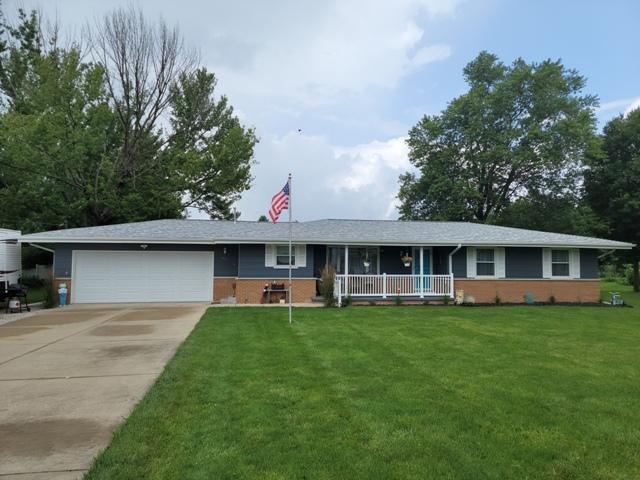 196 S Henning Rd., Danville, IL 61832