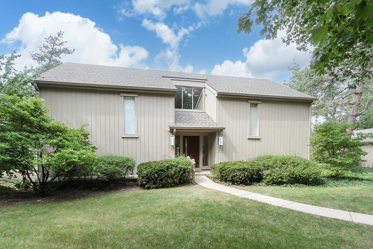 358 Cedar Ridge #C, Lake Barrington, IL 60010