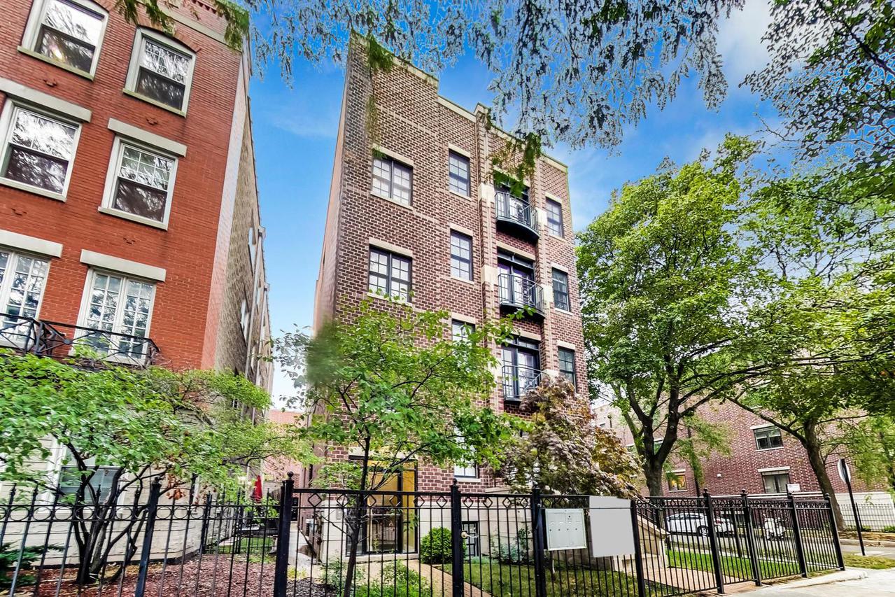 902 W Diversey Pkwy. #4, Chicago, IL 60614