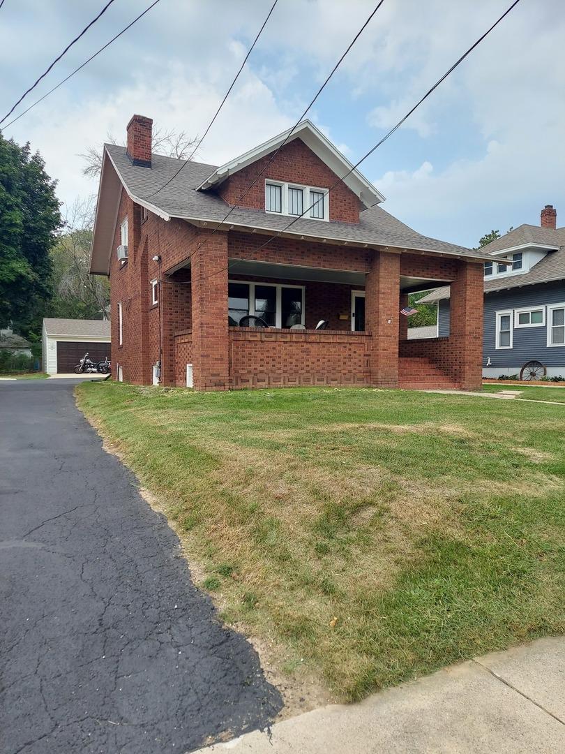 1438 S Float Ave., Freeport, IL 61032