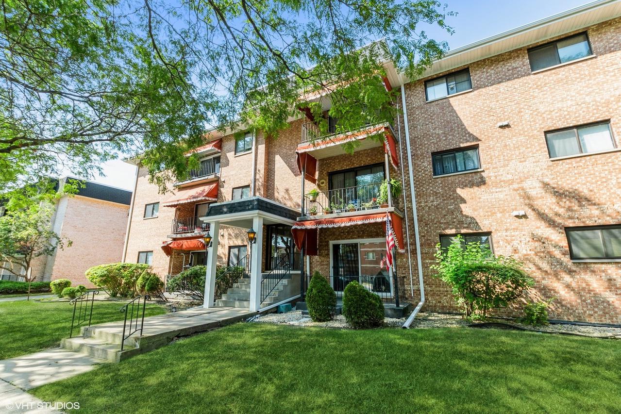 10338 Parkside Ave. #13, Oak Lawn, IL 60453