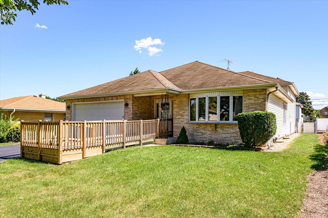 725 N Indiana St., Elmhurst, IL 60126