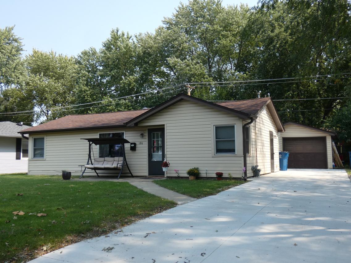 186 N Levasseur Ave., Bourbonnais, IL 60914