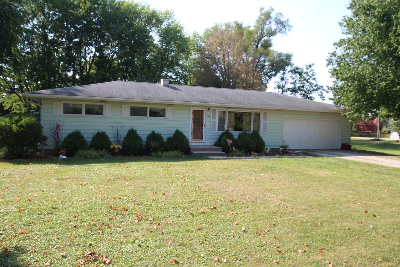 140 Cook Ct., Somonauk, IL 60552