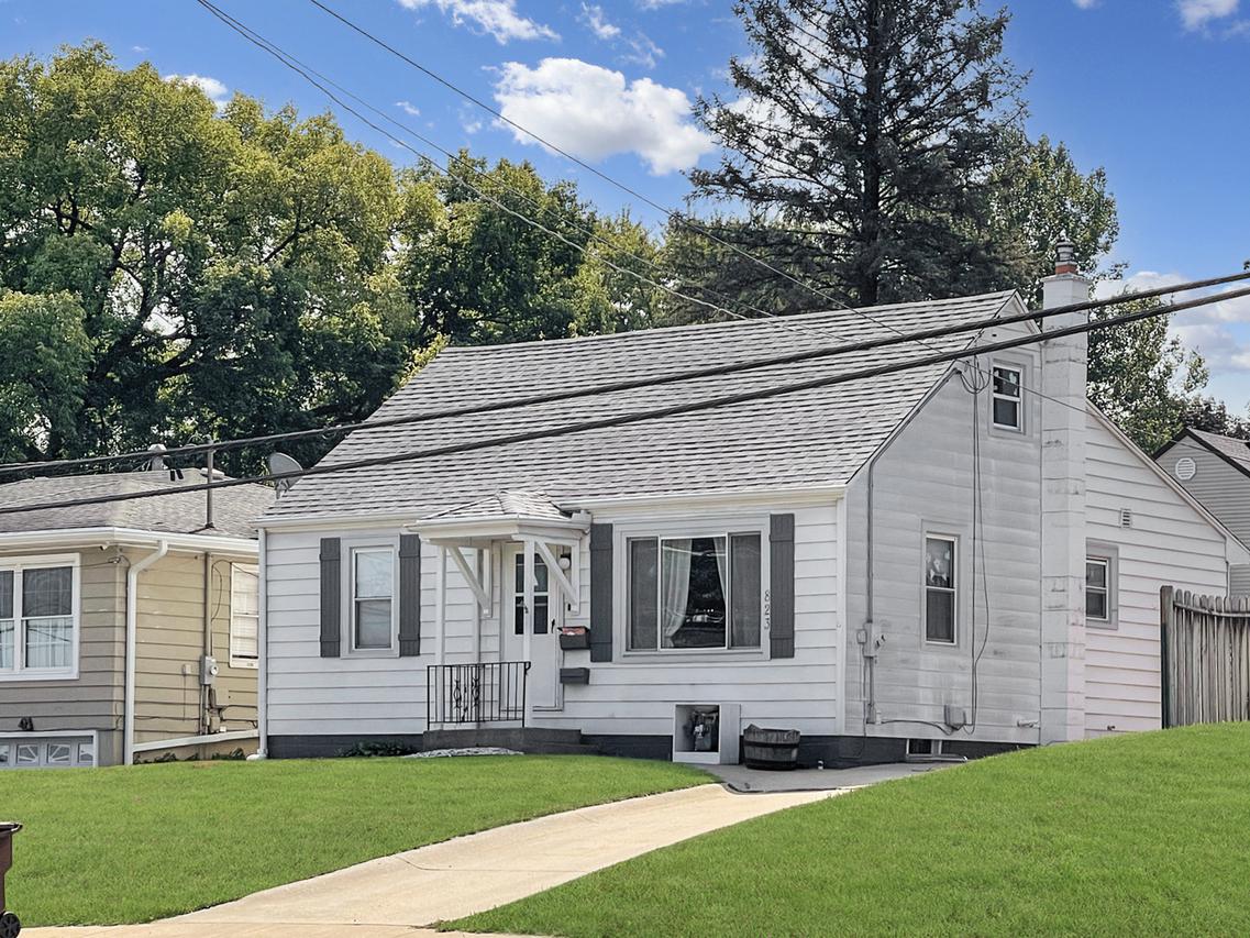 823 W Empire St., Freeport, IL 61032