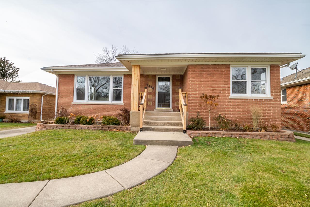 2420 Belleview Ave., Westchester, IL 60154