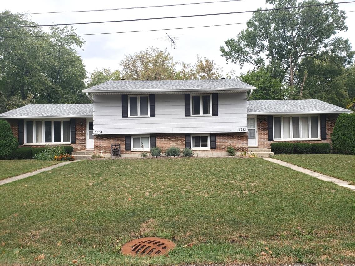 3932-34 Grandville Ave., Gurnee, IL 60031
