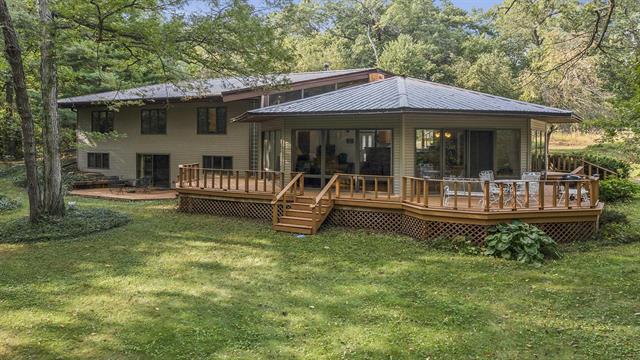 930 E Old Wagon Rd., Oregon, IL 61061