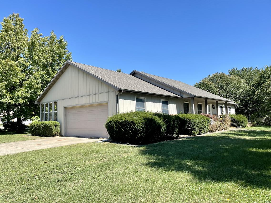 402 E Scovill St., Urbana, IL 61801
