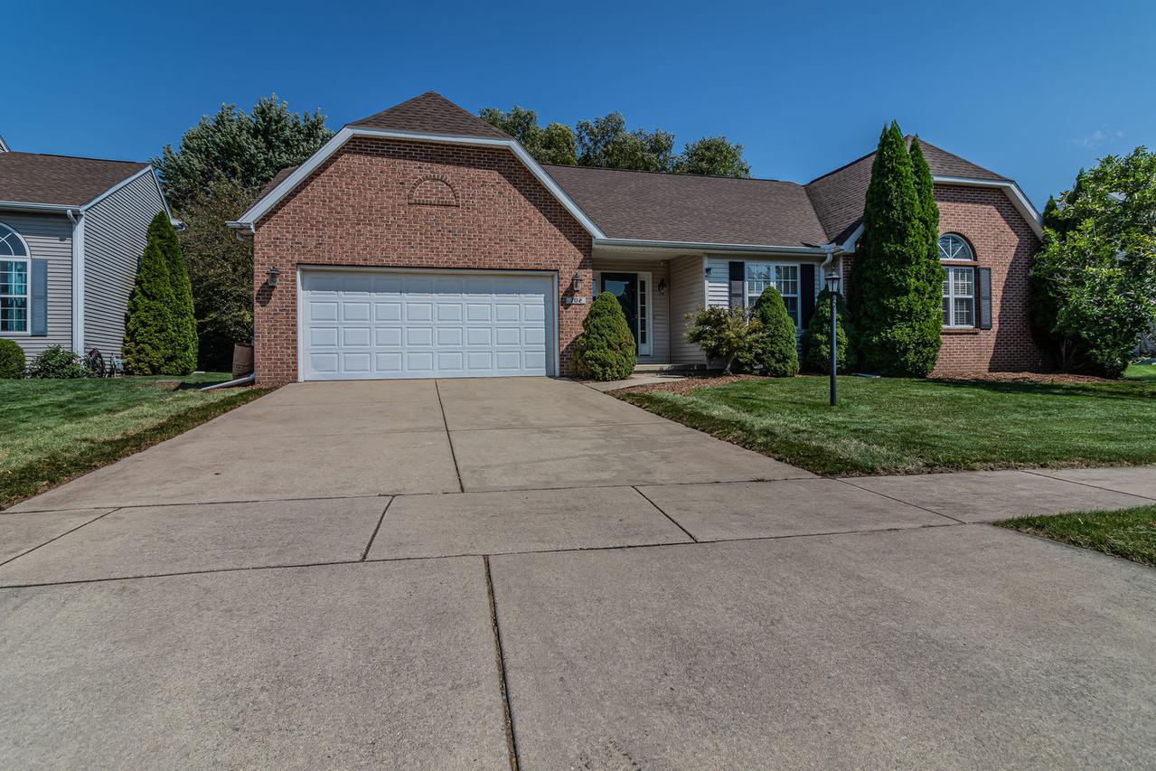 702 E Tomaras Ave., Savoy, IL 61874