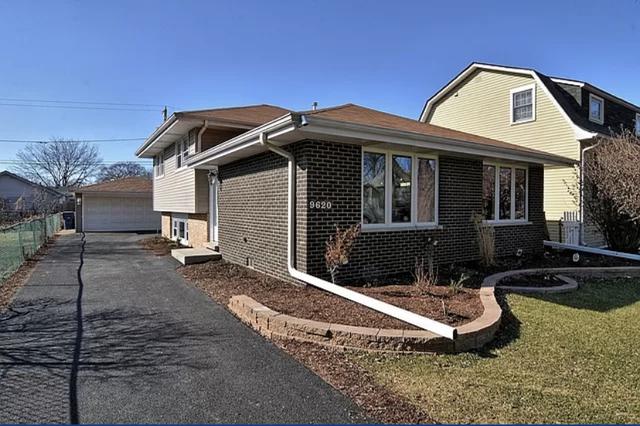 9620 Moody Ave., Oak Lawn, IL 60453
