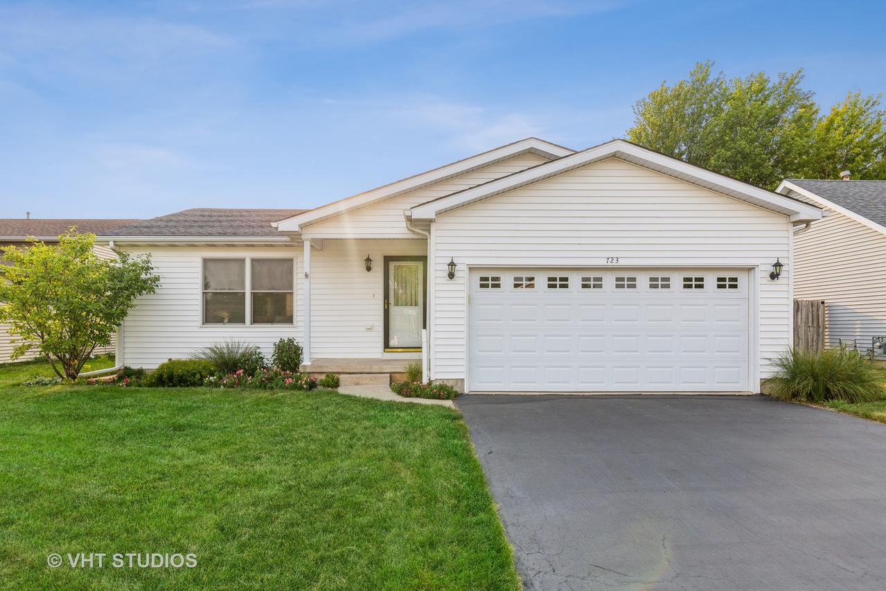723 Hedge Dr., Dekalb, IL 60115
