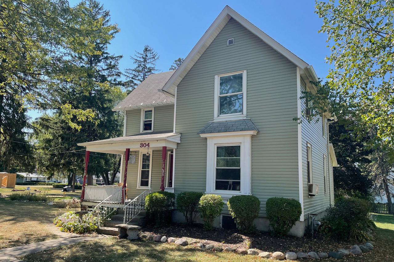 304 N 2nd St., Davis Junction, IL 61020
