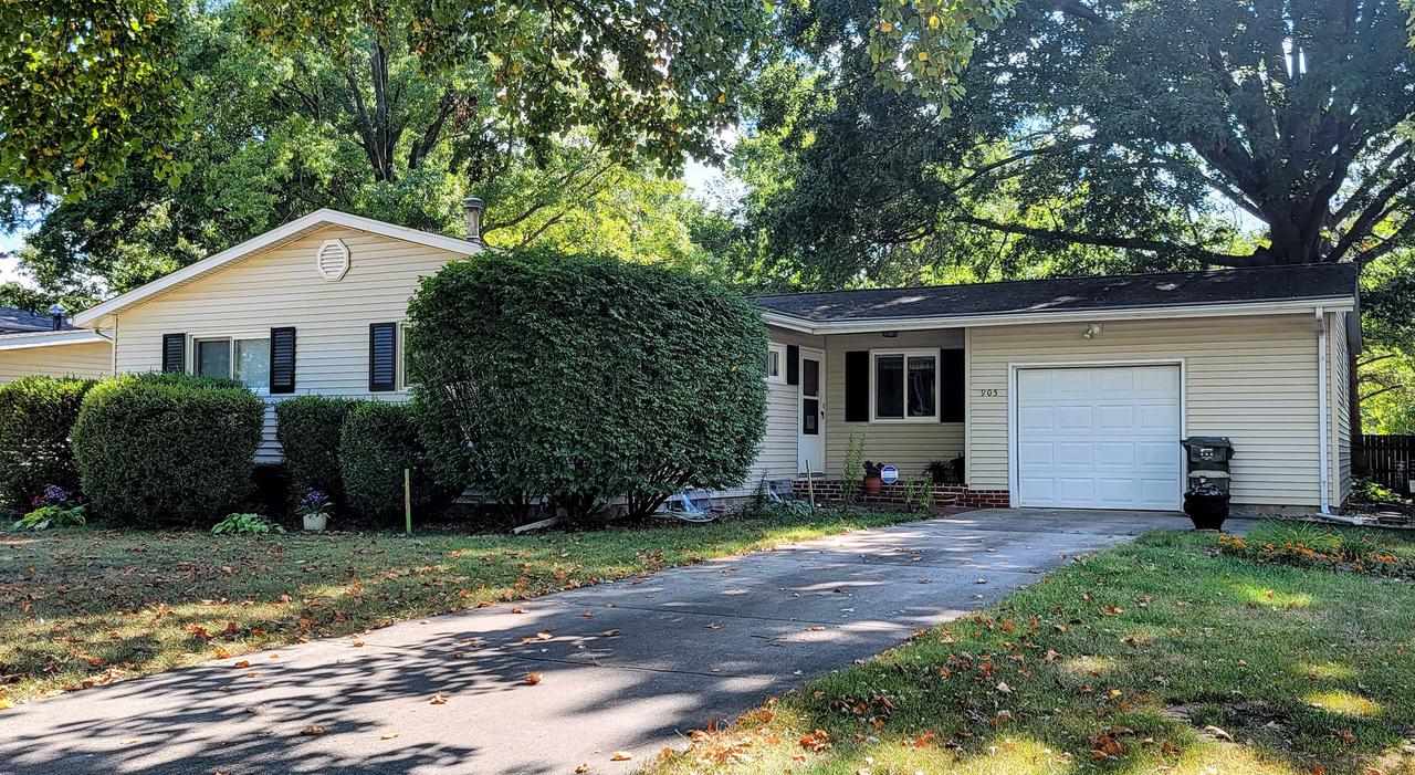 905 E Sunnycrest Dr., Urbana, IL 61801