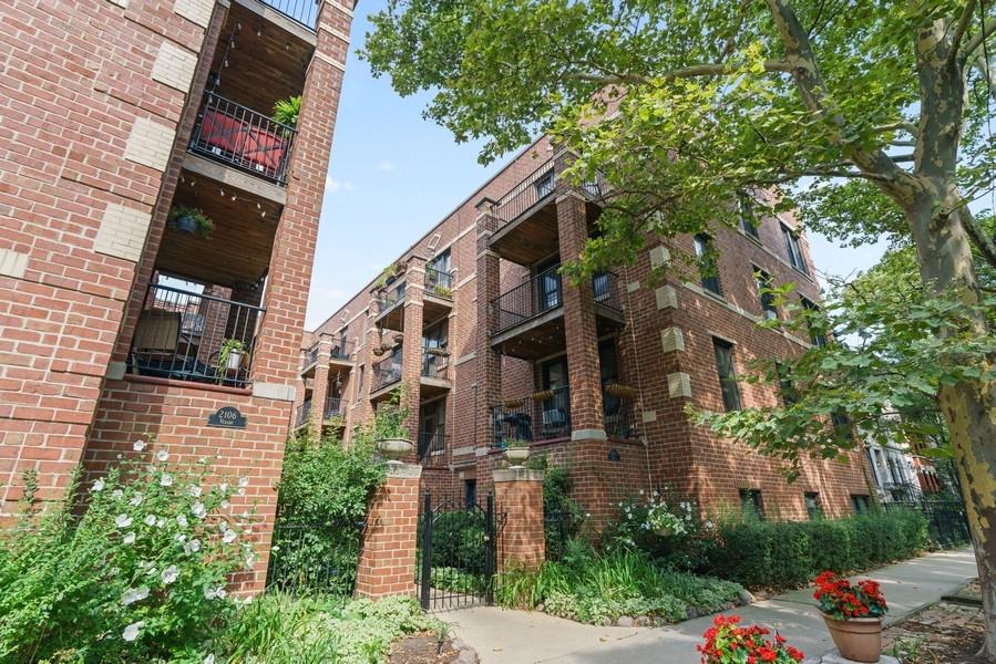 2116 N Seminary Ave. #28, Chicago, IL 60614