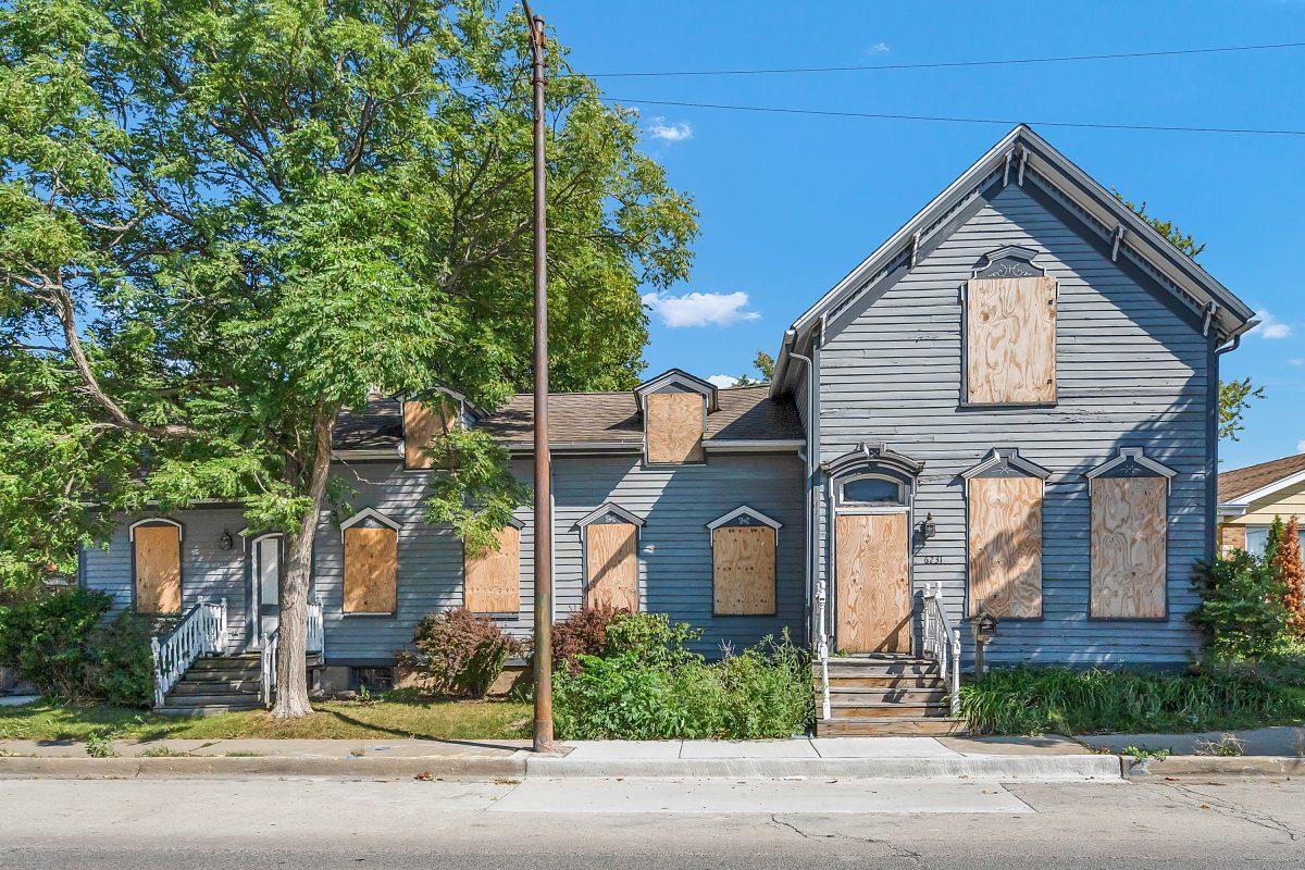 6231 N Canfield Ave., Chicago, IL 60631