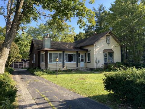 11712 Maple Ave., Hebron, IL 60034