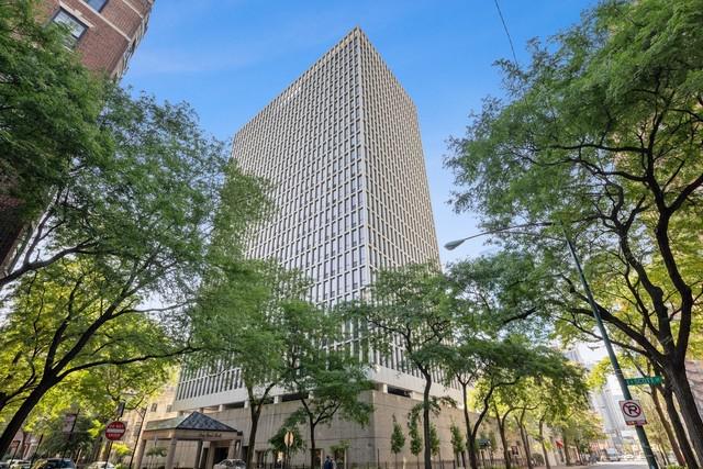1 E Scott St. #2011, Chicago, IL 60610