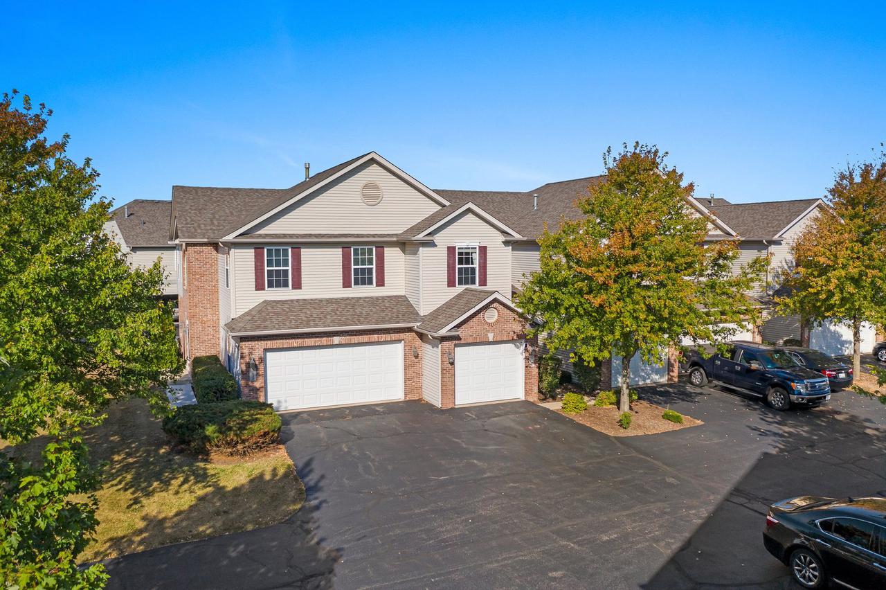 263 Bent Grass Cir. #B, Dekalb, IL 60115