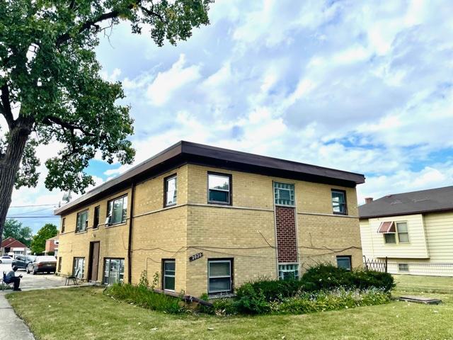 2020 16th Ave., Broadview, IL 60155