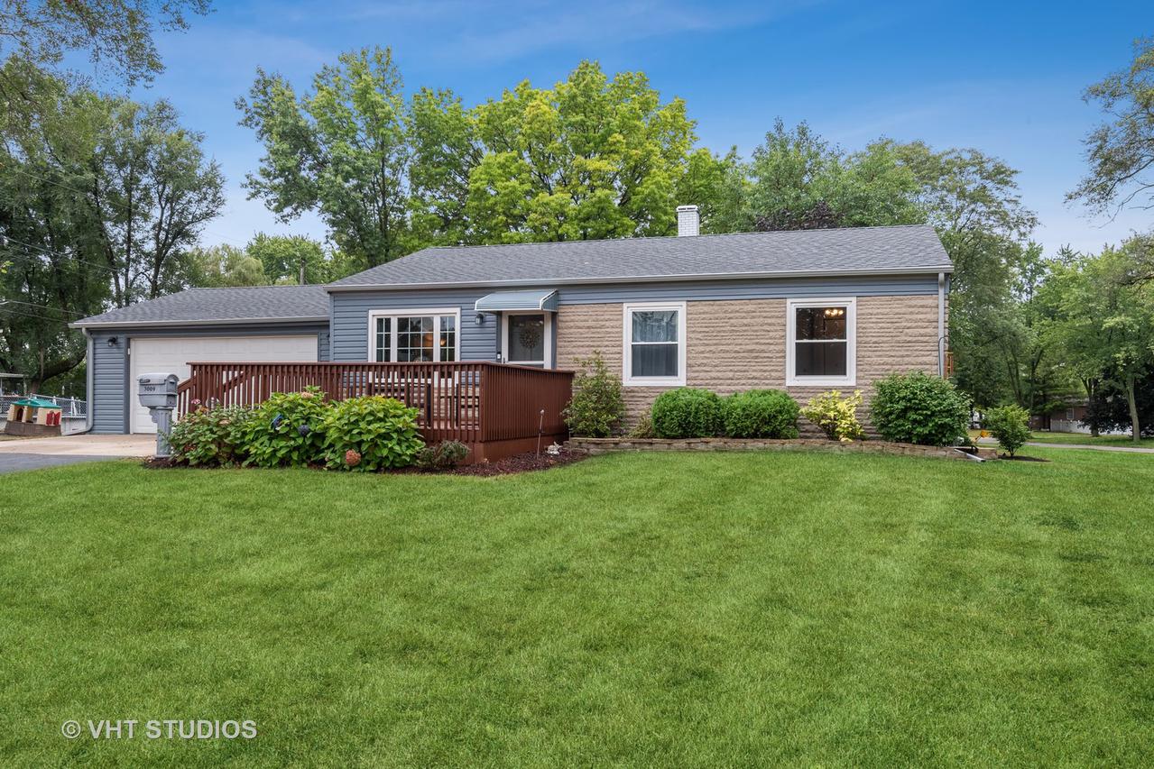 3009 Forest Glen Pkwy., Woodridge, IL 60517