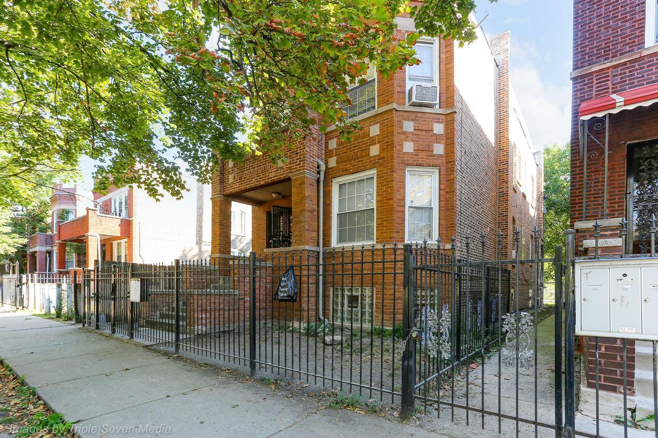 725 N Trumbull Ave., Chicago, IL 60624