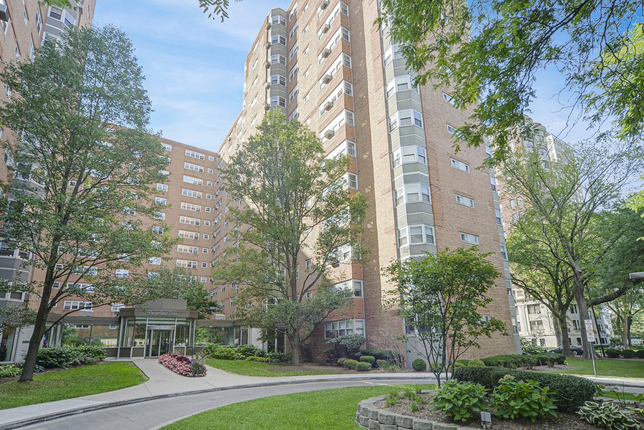 4970 N Marine Dr. #527, Chicago, IL 60640