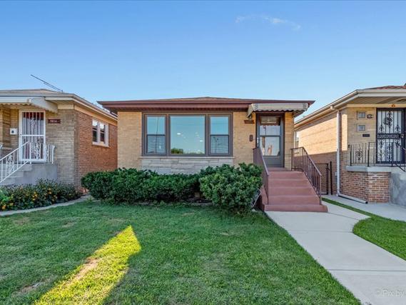 5016 N Cicero Ave., Chicago, IL 60630