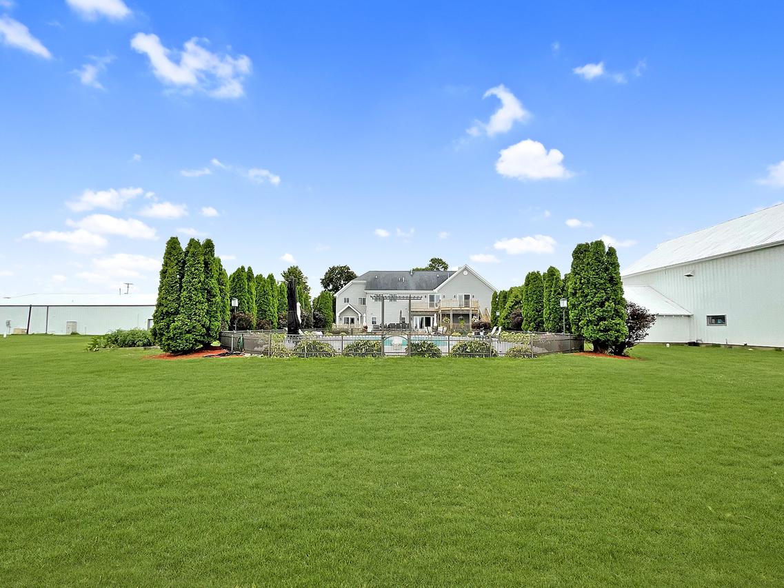 652 W Florence Rd., Freeport, IL 61032