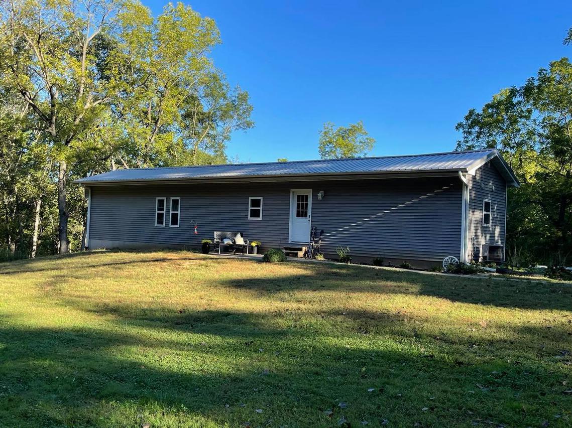 12624 King Rd., Thomson, IL 61285